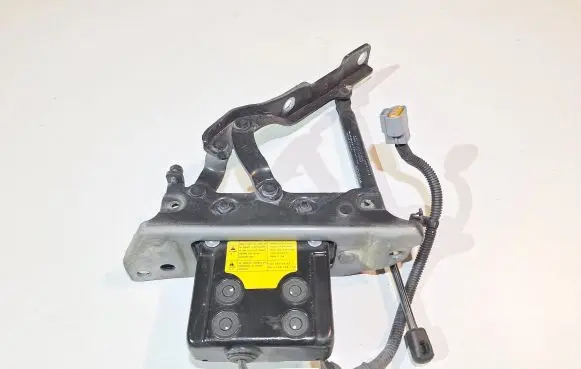 Hyundai Genesis Bonnet Pedestrian Airbag Actuator 79160B1000