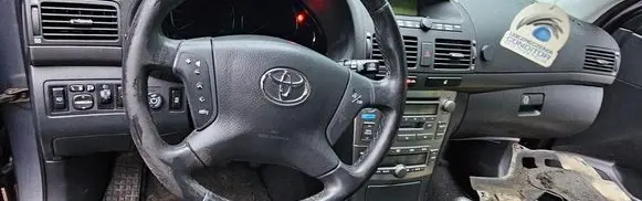 Toyota Avensis T250 Dashboard brak