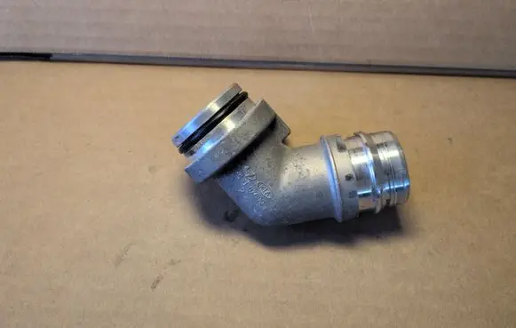 KIA Ceed Engine coolant pipe/hose 2563107600