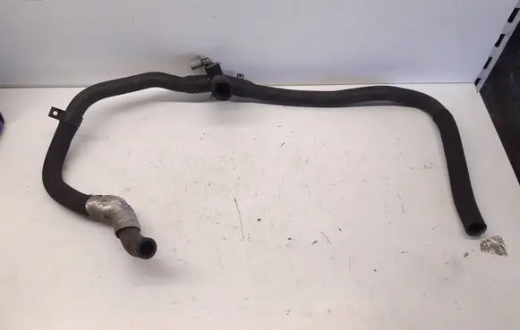 Land Rover Discovery 3 - LR3 Engine coolant pipe/hose 1320338