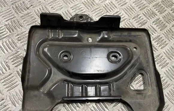 Battery tray