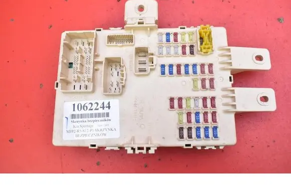 KIA Sportage Fuse box set 919503W033