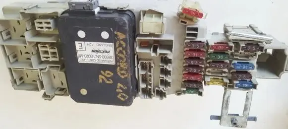Honda Accord Fuse box set 38600SN7G020M1 38600-SN7-G020-M1