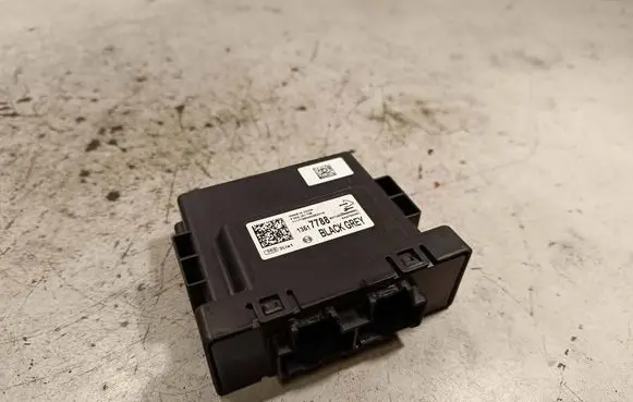 Opel Insignia B Parking PDC control unit/module 13517788
