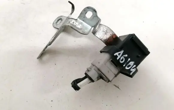 Glow plug pre-heat relay