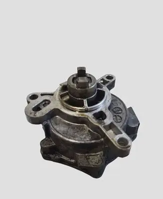 Volvo V70 Vacuum pump 31316688