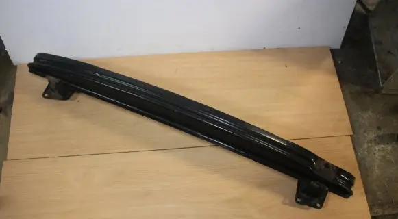 Volkswagen PASSAT B6 Rear beam 
