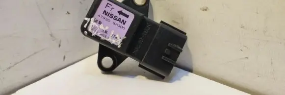 Nissan X-Trail T30 Airbag deployment crash/impact sensor 479308H300