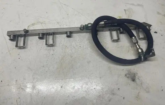 BMW X5 E70 Fuel main line pipe 13571