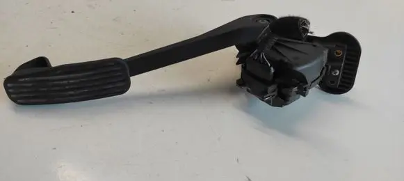 Volvo S60 Accelerator throttle pedal 3636004 00853701