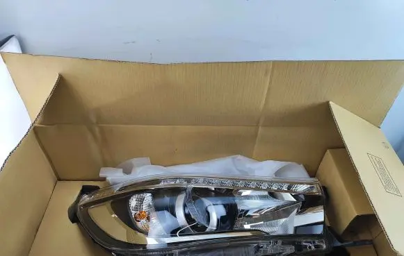 Toyota Hilux (AN120, AN130) Headlight/headlamp 811100k732