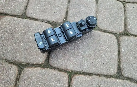 Opel Mokka B Electric window control switch 96788281ZD