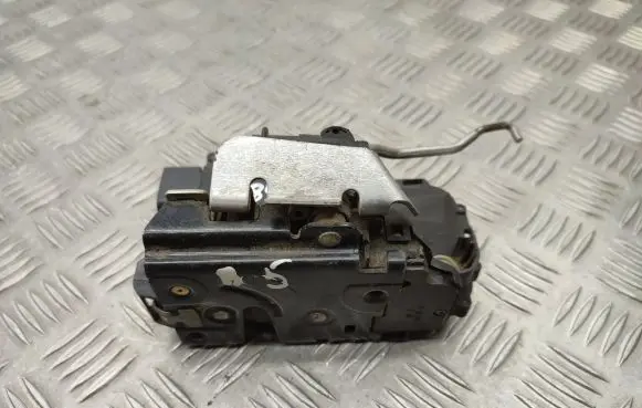 Audi A6 S6 C5 4B Front door lock 4B1837015G