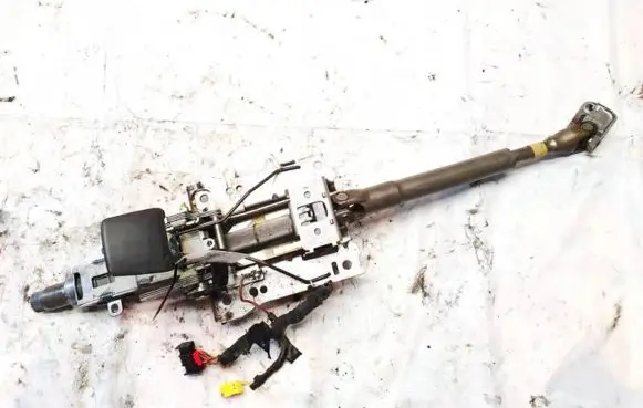 Volkswagen Touran I Steering wheel axle