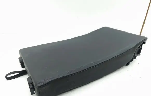 Land Rover Range Rover Sport L320 Rear seat armrest 