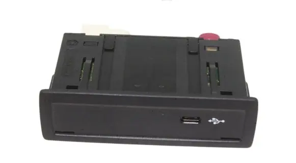 Mercedes-Benz A W177 USB socket connector A2478203902