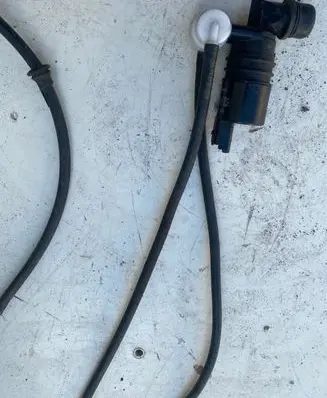 Citroen C4 Cactus Windscreen/windshield washer pump 9643447980 002018