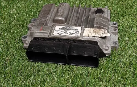 KIA Ceed Engine control unit/module ECU 391302A720 DDCR28386432