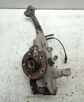 Audi A7 S7 4G Front wheel hub spindle knuckle 989640908