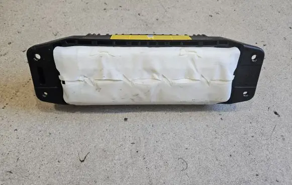 Mercedes-Benz S W222 Passenger airbag A2228603302