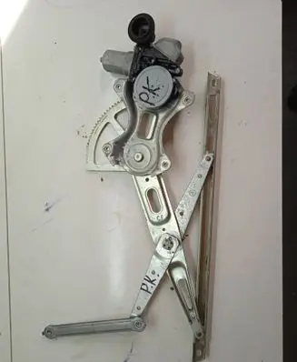 Toyota Prius+ (ZVW40) Front door window regulator with motor 8572012490
