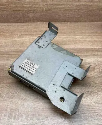 Mazda 121 Engine control unit/module ECU B3D118881C MECSJ102 B3D1