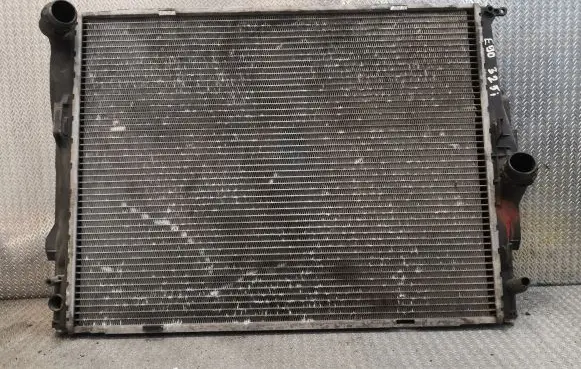 BMW 3 E90 E91 Coolant radiator 7521931