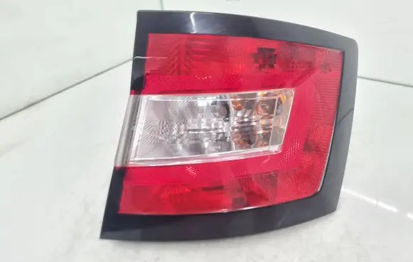 Skoda Fabia Mk3 (NJ) Rear/tail lights 6V9945096 6V9945258
