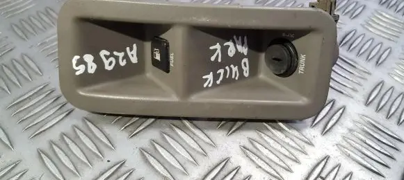 Buick Park Avenue Fuel tank opening switch 25634261 GM-25672154
