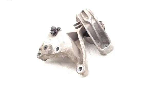 Nissan Qashqai Engine mount bracket 112327345R