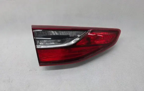 Tailgate rear/tail lights