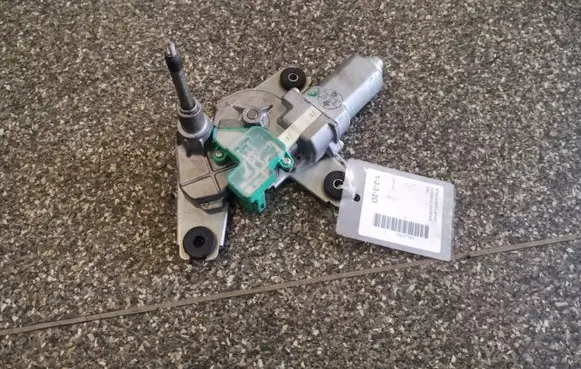 Mitsubishi Lancer X Rear window wiper motor