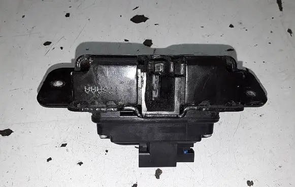 Dodge Caliber Tailgate/trunk/boot lock/catch/latch 176AAA