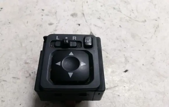 Citroen C-Crosser Wing mirror switch 183569