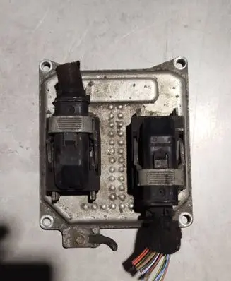 Opel Astra H Engine control unit/module 55567114