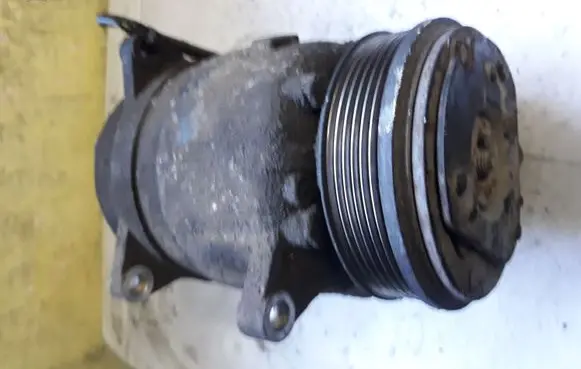 Peugeot 406 Air conditioning (A/C) compressor (pump)