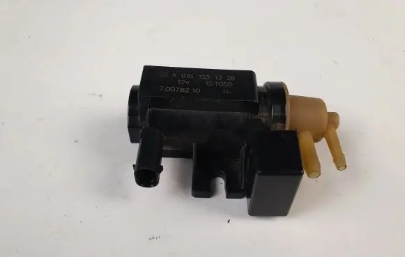 Mercedes-Benz CLA C117 X117 W117 Turbo solenoid valve A0101531328