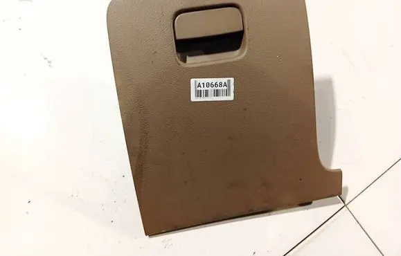 Volkswagen PASSAT B6 Glove box