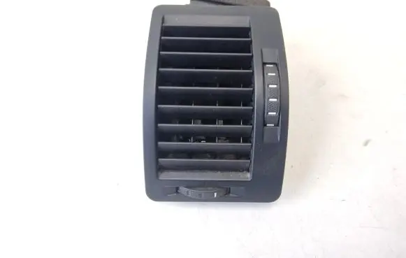 Skoda Octavia Mk2 (1Z) Dashboard side air vent grill/cover trim 1Z0819701