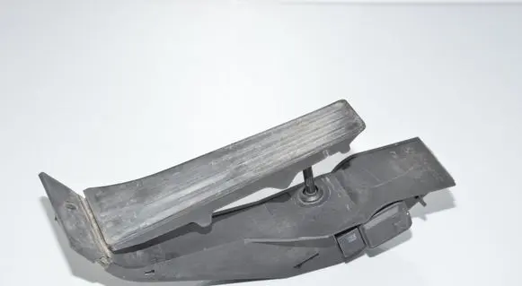 BMW X3 E83 Accelerator throttle pedal 6766930