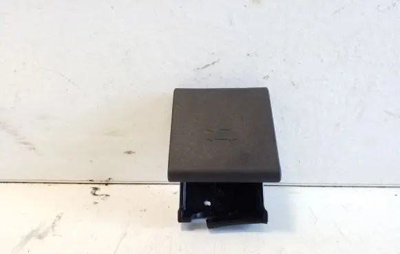Engine bonnet (hood) release handle
