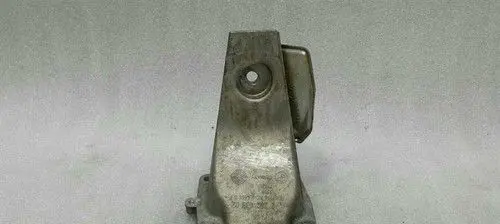 BMW 5 E60 E61 Engine mount bracket 2282633