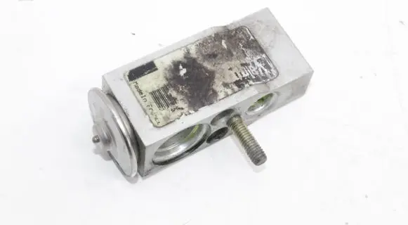 Porsche Boxster 986 Air conditioning (A/C) expansion valve 666995N