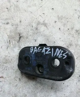 Volkswagen Golf VI Loading door lock loop/hook striker 