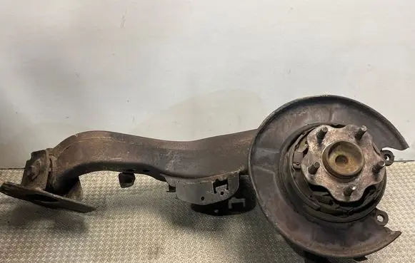 Nissan Qashqai Rear wheel hub spindle/knuckle 