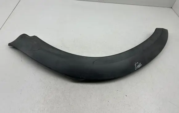 Nissan Terrano Front arch trim 638137F000