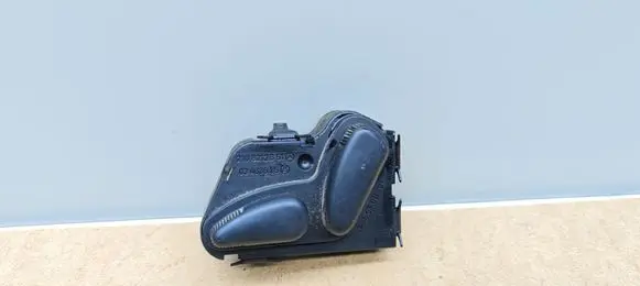 Mercedes-Benz C W203 Seat control switch 2108213851