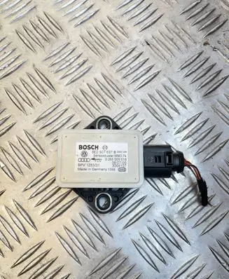 Audi A6 S6 C6 4F ESP acceleration yaw rate sensor 8E0907637B
