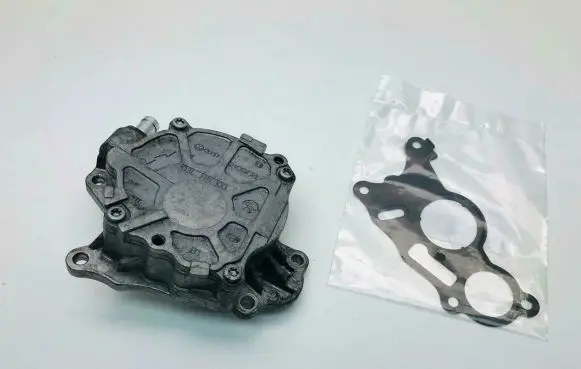 Volkswagen Beetle A5 Vacuum pump 03L145100F