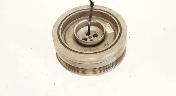 BMW 1 E81 E87 Crankshaft pulley 8648396
